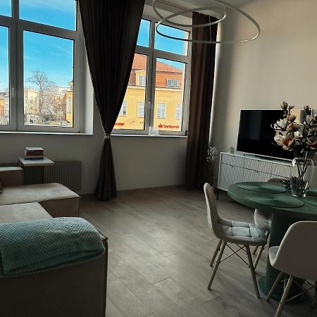 Loft Przy Placu Niepodleglosci Apartman Jelenia Góra Kültér fotó